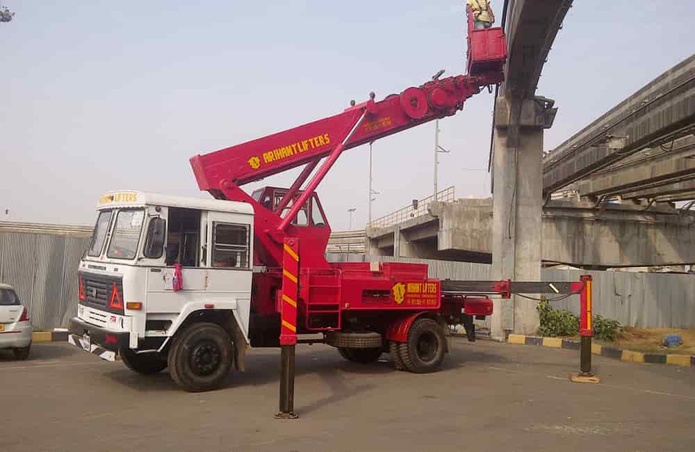 Truck Mounted Boom Lift Services Mumbai